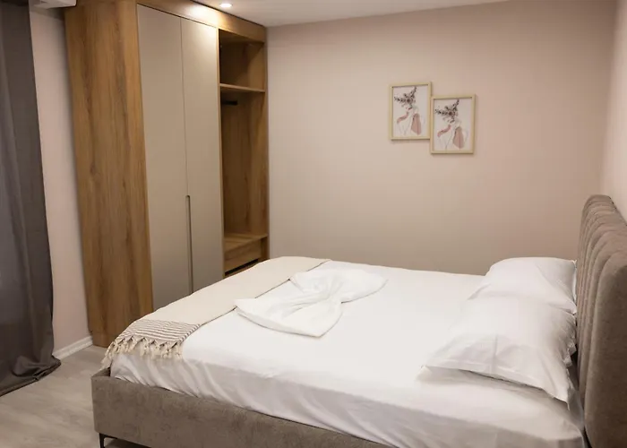 3 Min To Center Stylish Stay's Apartmán *