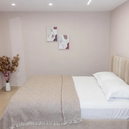 3 Min To Center Stylish Stay's *