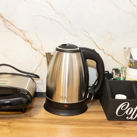 アパート 3 Min To Center Stylish Stay's ティラナ