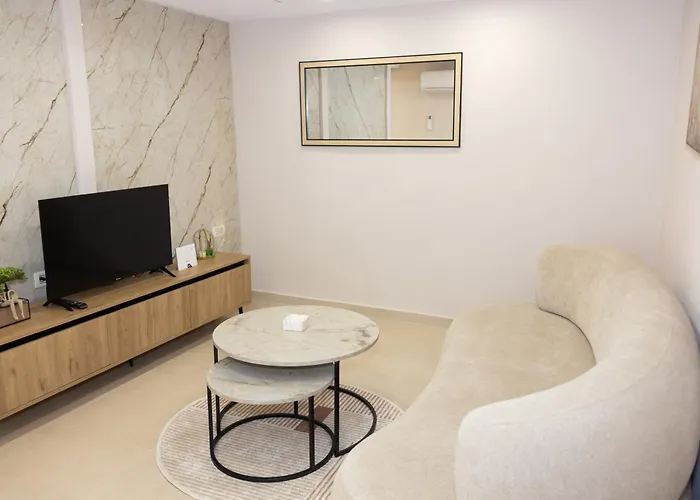 3 Min To Center Stylish Stay's