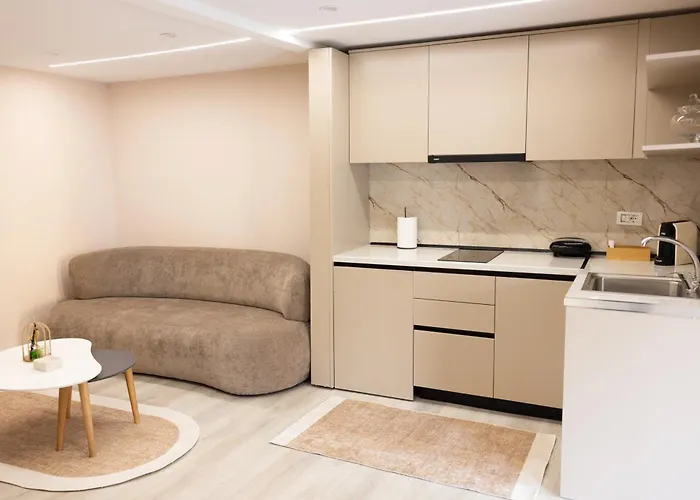 アパート 3 Min To Center Stylish Stay's ティラナ